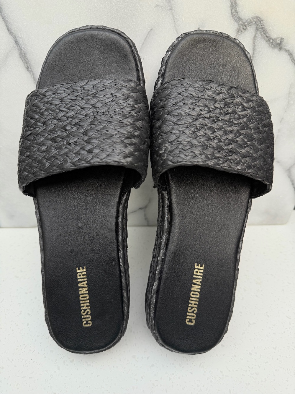 EUC Cushionare Black Platform Woven Sandals Womens size 10M - Summer Chic